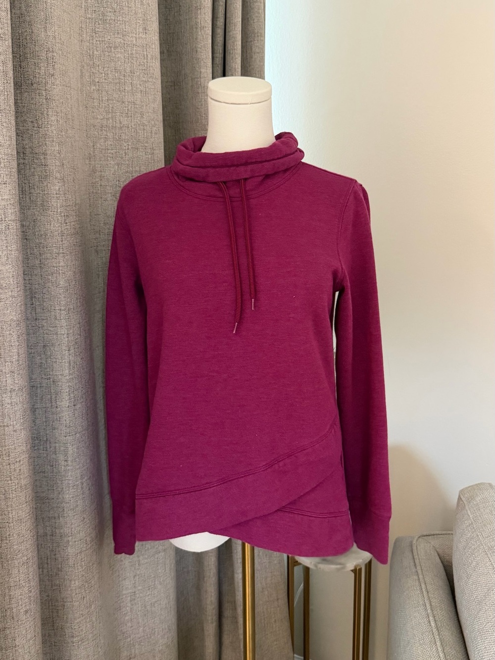 DSG Magenta Funnel Neck Pullover Small